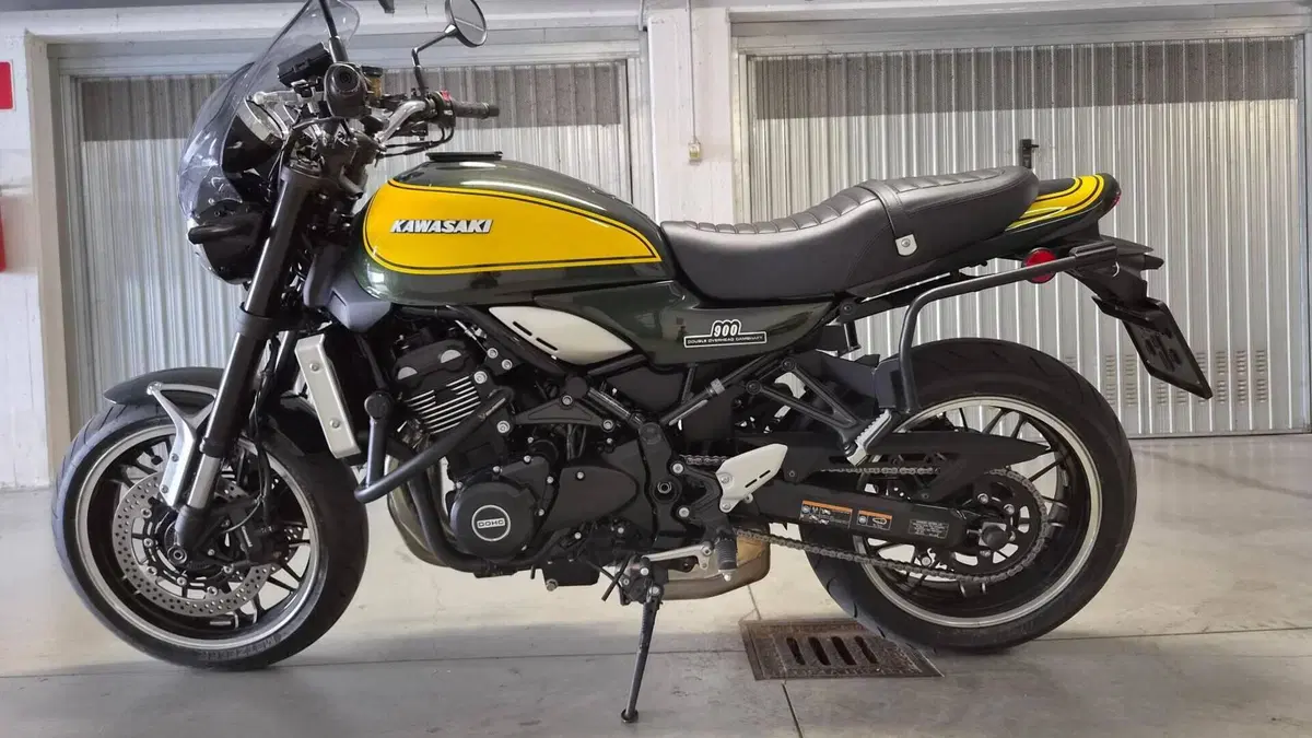 Kawasaki Z 900 RS (2022 - 25) 