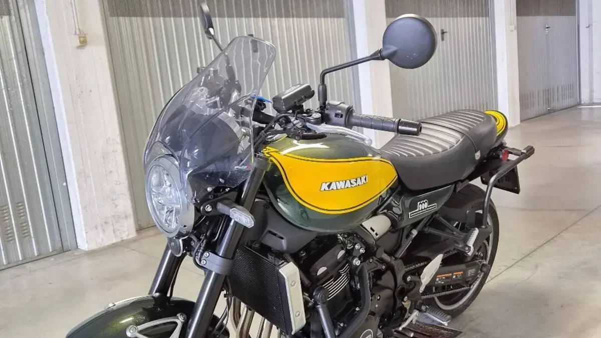 Kawasaki Z 900 RS (2022 - 25)  (2)