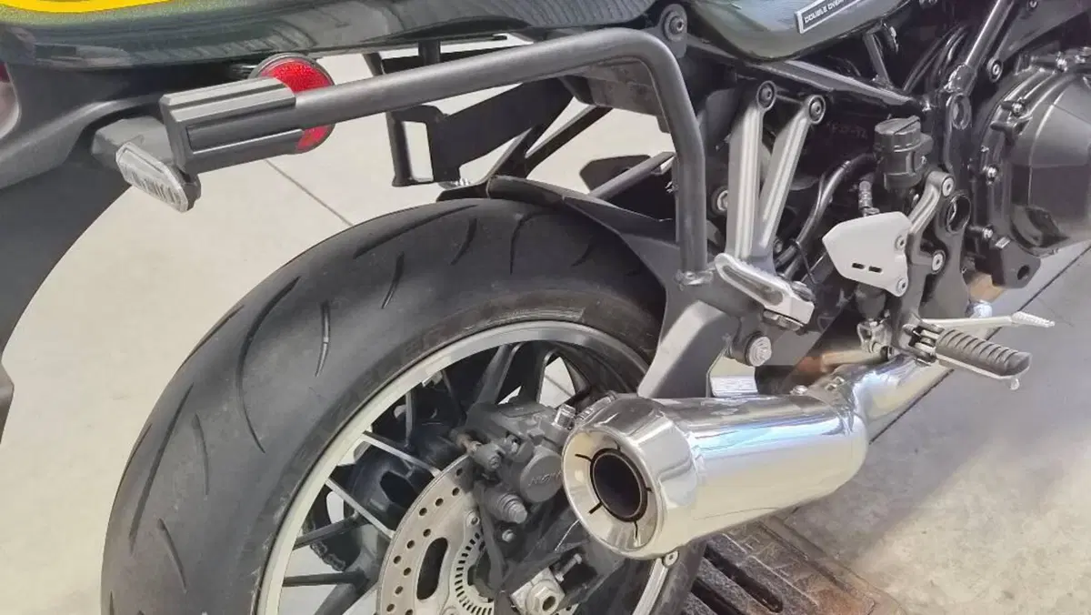 Kawasaki Z 900 RS (2022 - 25)  (5)