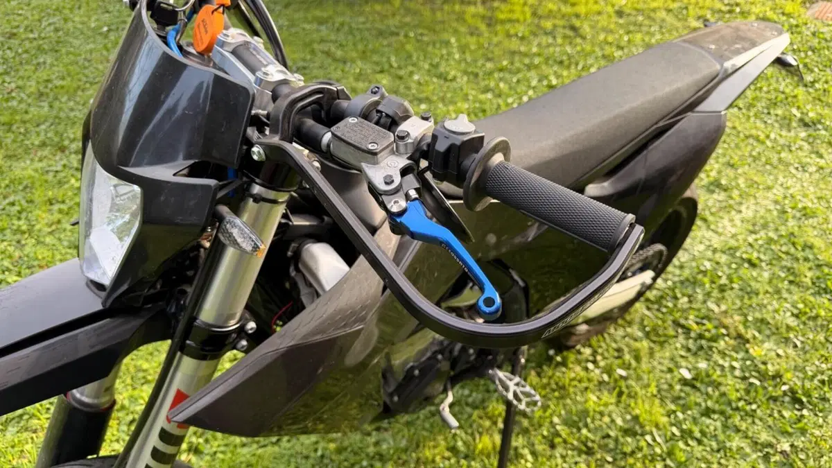 KTM 450 SX-F (2023)  (2)