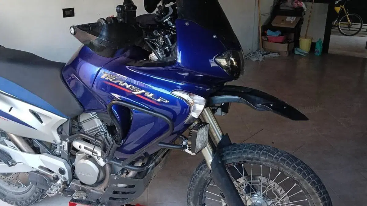 Honda Transalp XL 650V (2005 - 06)  (3)