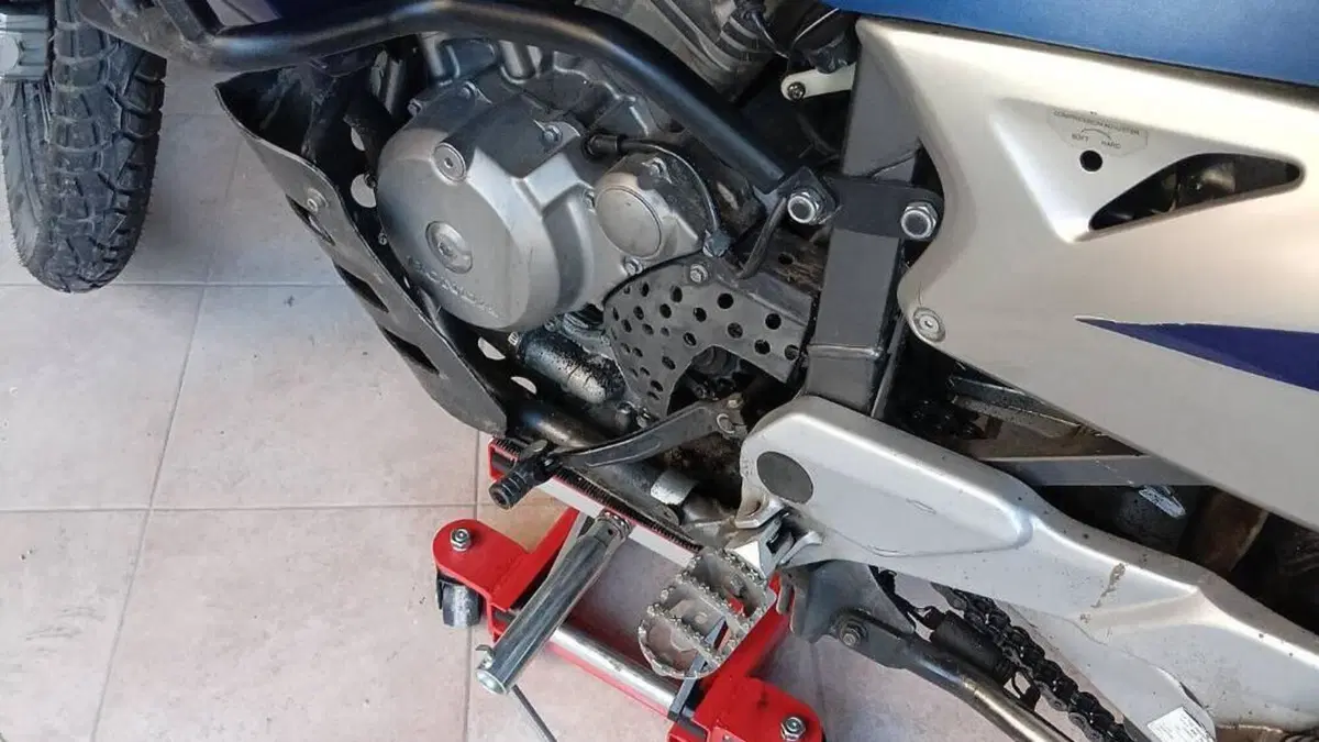 Honda Transalp XL 650V (2005 - 06)  (5)