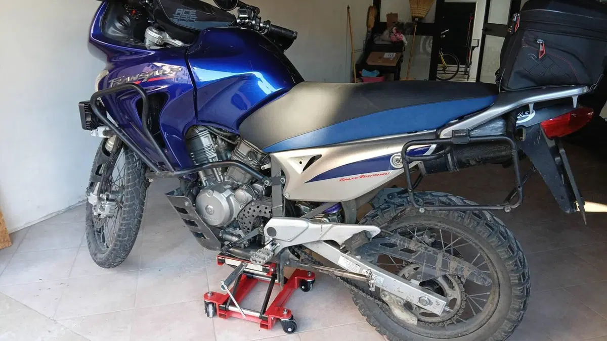 Honda Transalp XL 650V (2005 - 06)  (6)