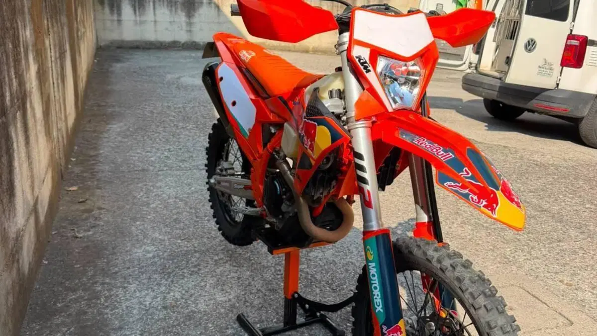 KTM 250 EXC-F (2025)  (3)