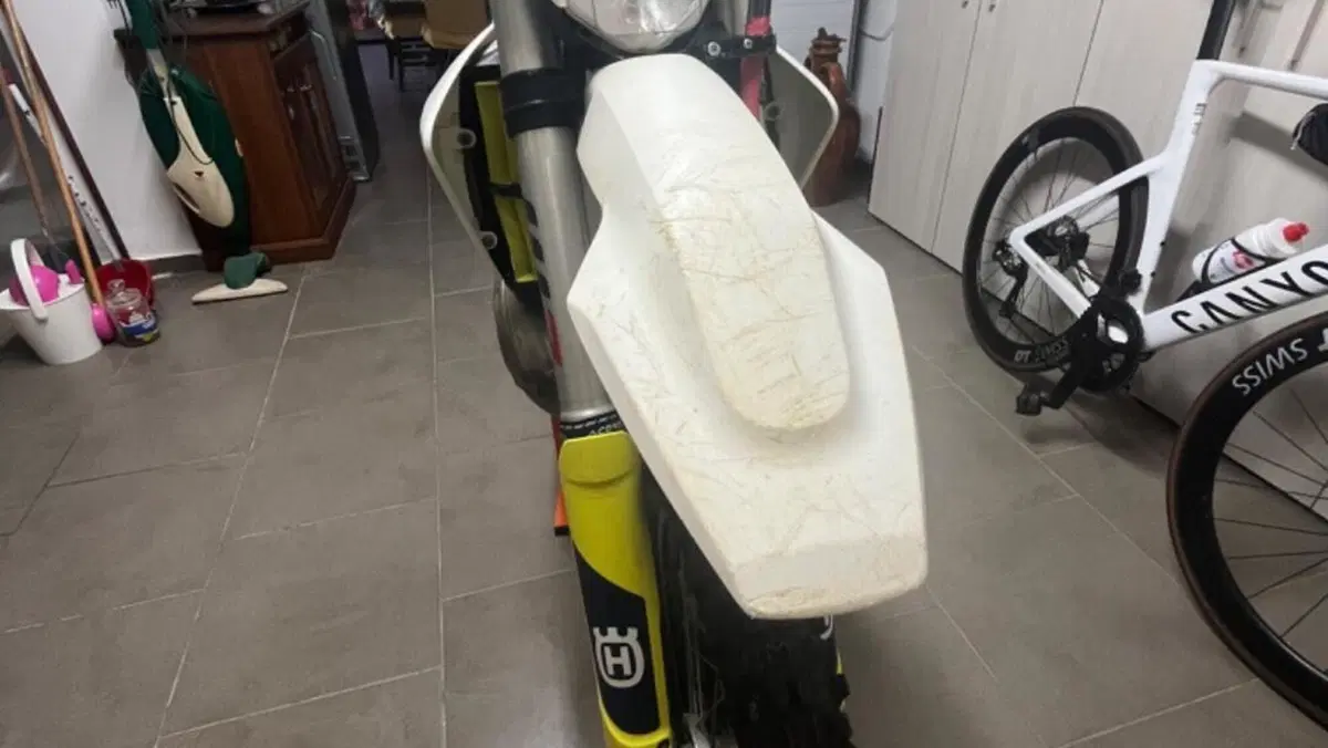 Husqvarna TE 250i (2018)  (4)