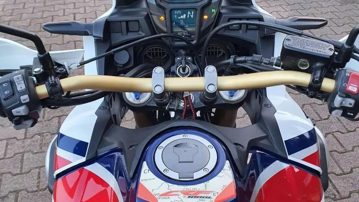 Honda Africa Twin CRF 1000L DCT ABS Travel Edition (2016 - 17)  (3)
