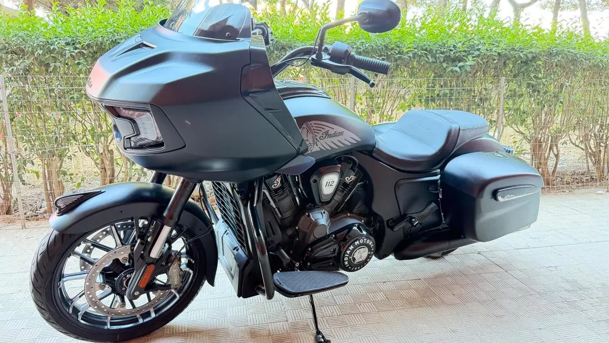 Indian Challenger 1834 Powerplus Dark Horse (2025 - 26)  (2)