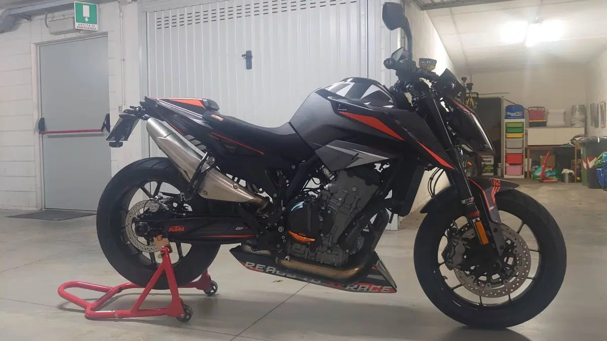 KTM 890 Duke (2021 - 23)  (2)