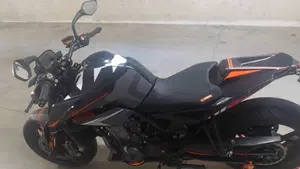 KTM 890 Duke (2021 - 23)  (4)