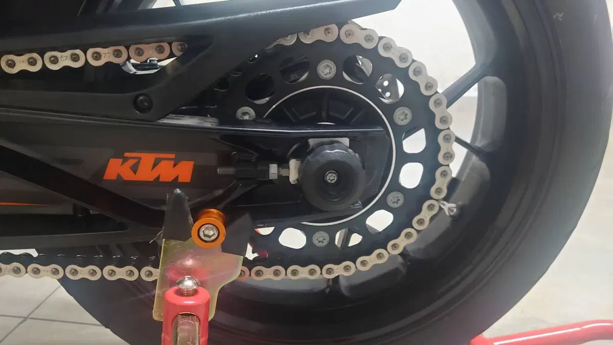 KTM 890 Duke (2021 - 23)  (6)