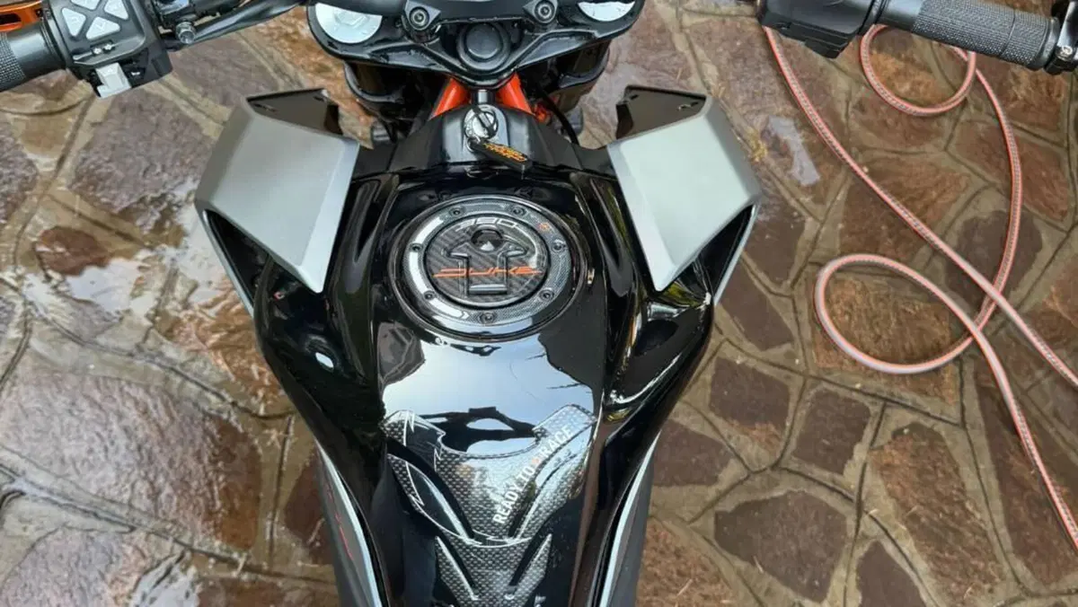 KTM 390 Duke (2021 - 23)  (2)