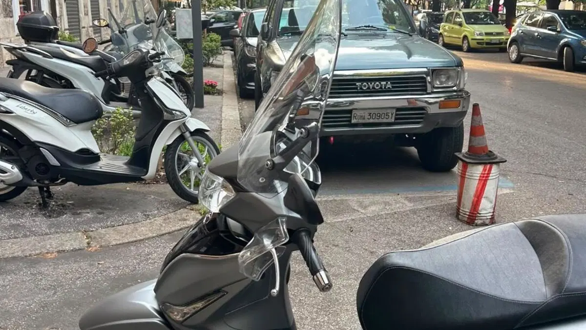 Kymco People 125i S (2021 - 25)  (3)