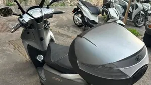 Kymco People 125i S (2021 - 25)  (8)