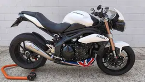 Triumph Speed Triple 1050 ABS (2011 - 15) 