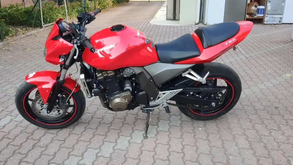 Kawasaki Z 750 (2003 - 06) 