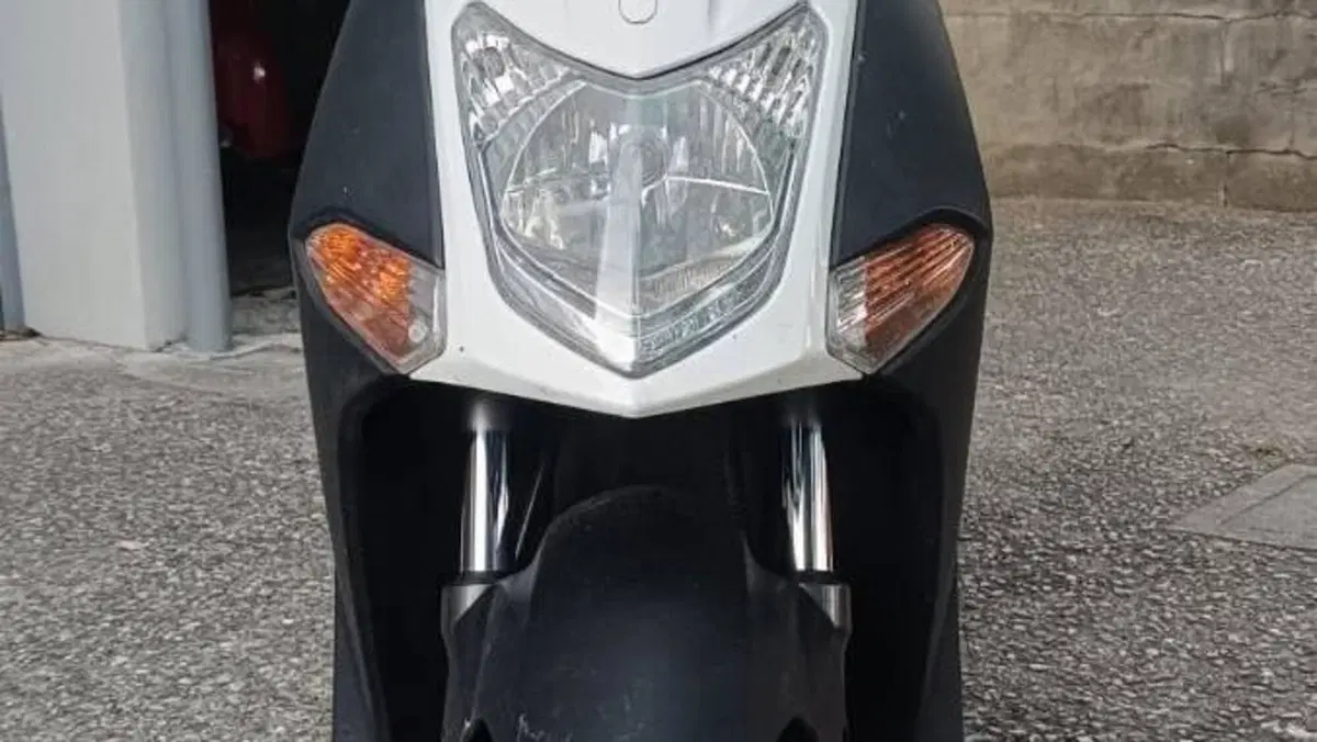 Kymco Agility 150 R16  (4)
