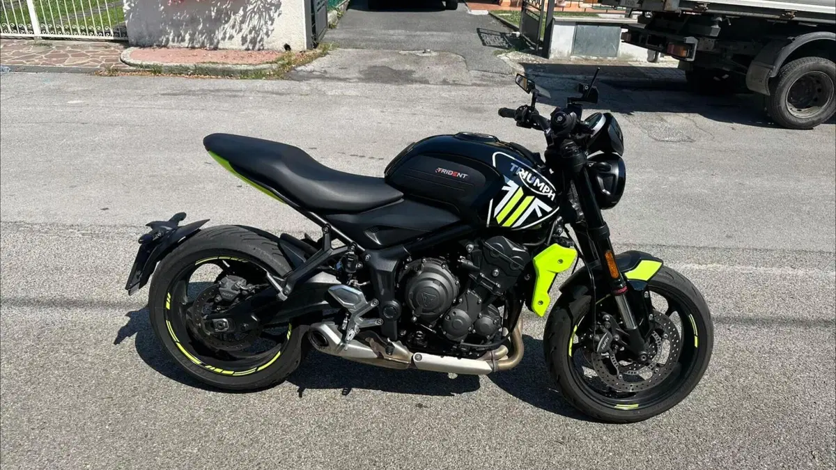 Triumph Trident 660 (2021 - 24)  (2)