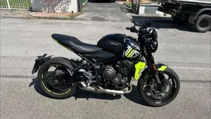 Triumph Trident 660 (2021 - 24)  (2)