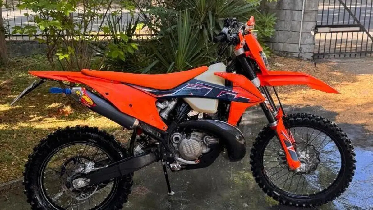 KTM 300 EXC E TPI (2022)  (2)