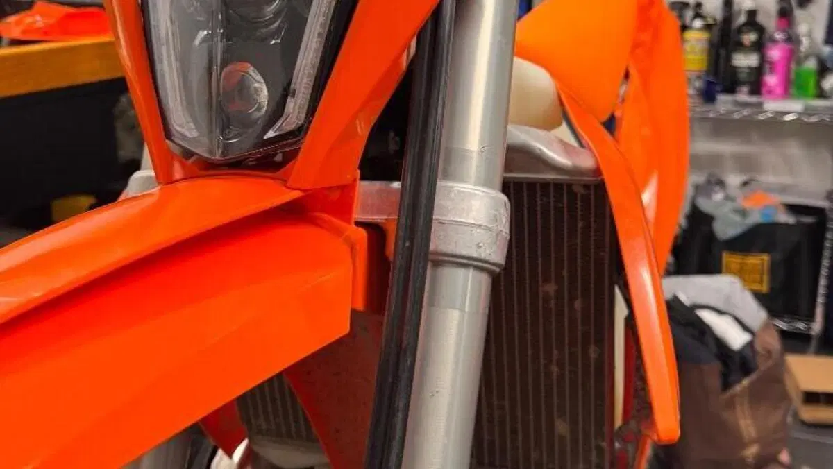 KTM 300 EXC E TPI (2022)  (6)