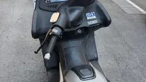 Yamaha T-Max 500 (2001 - 03)  (4)