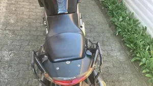 Honda CBF 1000  (5)