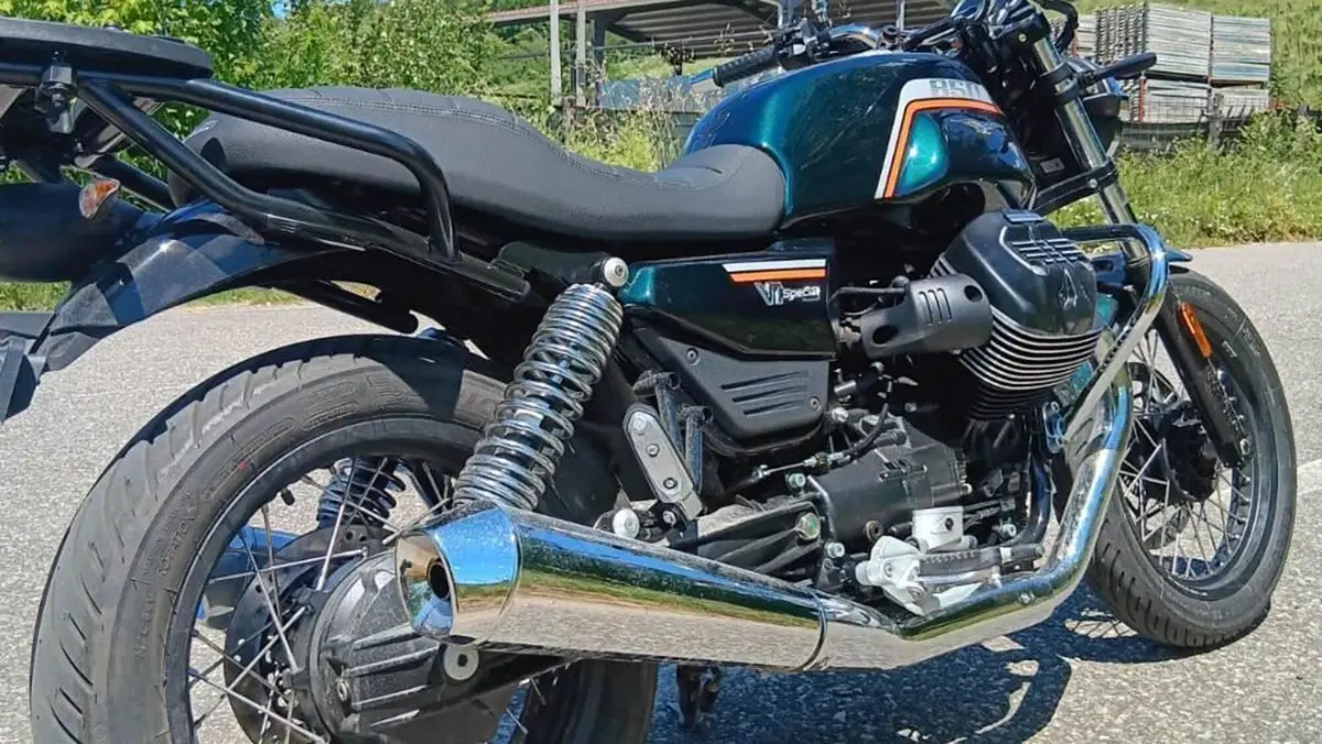 Moto Guzzi V7 Special (2025 - 26)  (3)