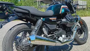 Moto Guzzi V7 Special (2025 - 26)  (3)