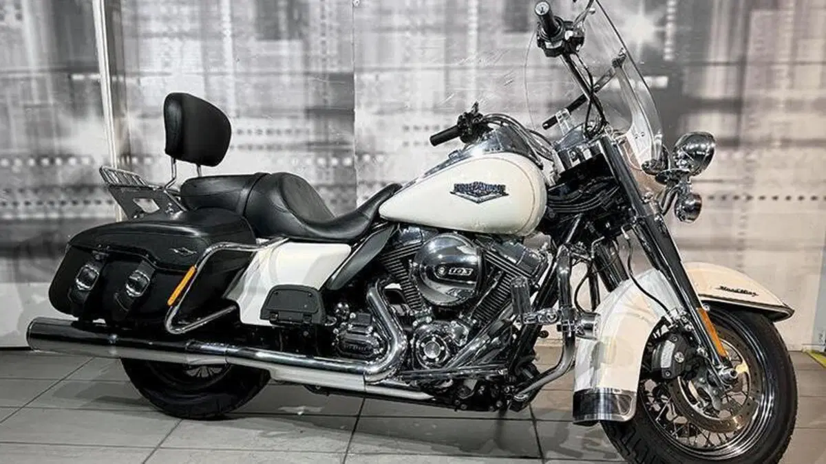 Harley-Davidson 1690 Road Glide Special (2013 - 16) 