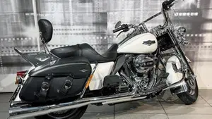 Harley-Davidson 1690 Road Glide Special (2013 - 16)  (8)