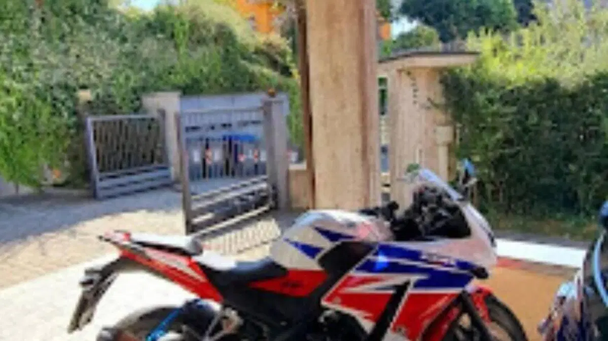 Honda CBR 300 R ABS (2014 - 17)  (5)