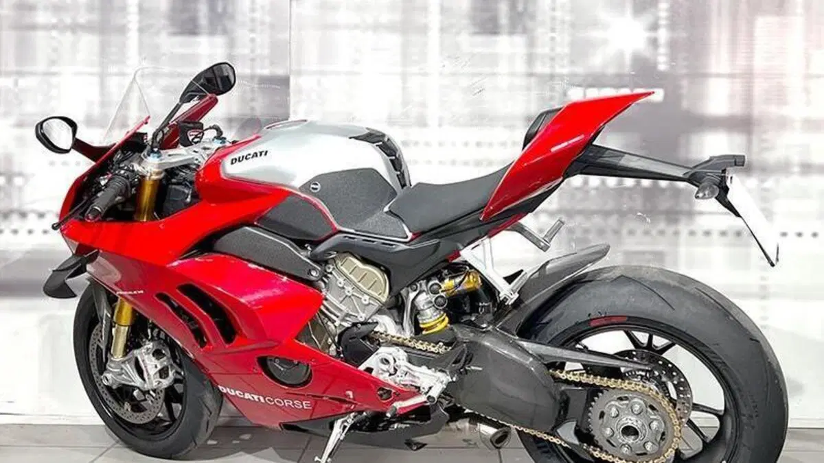 Ducati Panigale V4 1100 (2021)  (2)