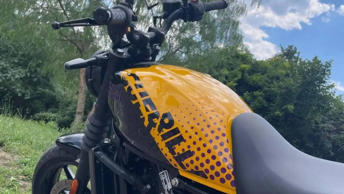 Royal Enfield Guerrilla 450 (2024 - 26)  (2)