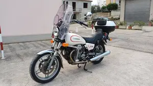 Moto Guzzi V 35 C (1983 - 88)  (4)