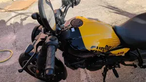 Royal Enfield Guerrilla 450 (2024 - 26)  (7)