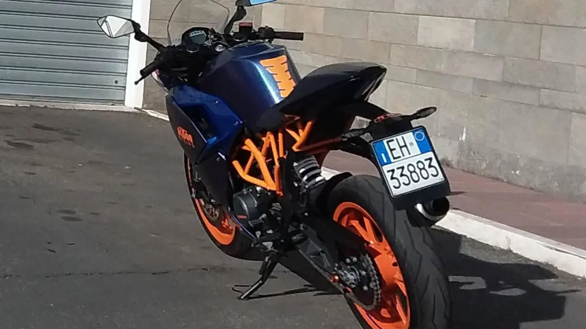 KTM RC 125 ABS (2015 - 16)  (8)