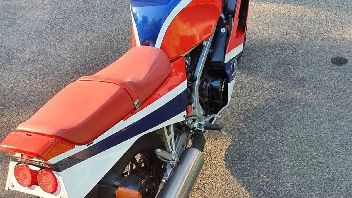 Honda VF 1000 F (1985 - 87)  (6)