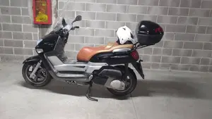 Yamaha XC 300 Versity  (2)