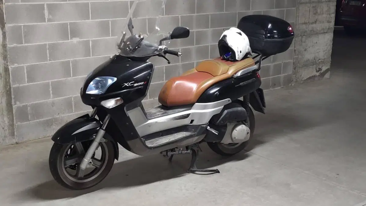 Yamaha XC 300 Versity  (3)