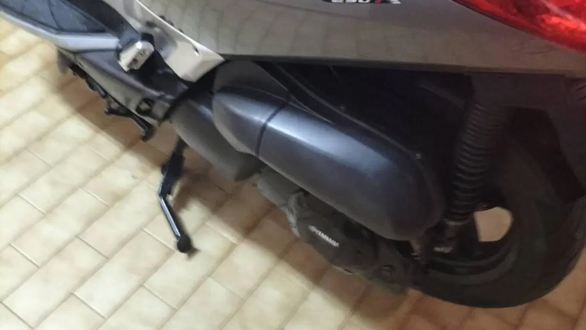 Yamaha X-Max 250 (2007 - 09)  (4)