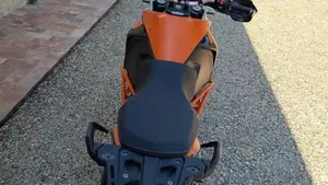 KTM 1050 Adventure (2015 - 16)  (4)