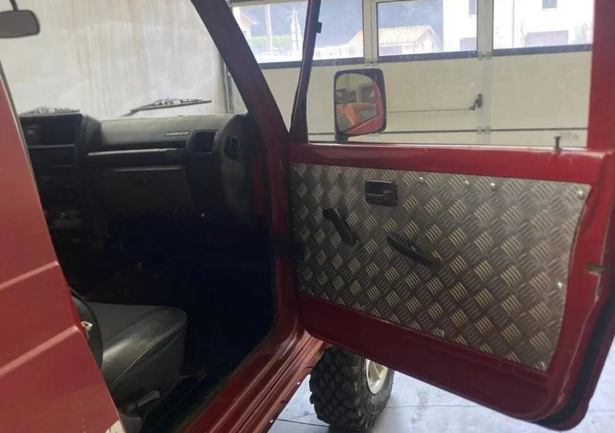 Suzuki Samurai 1.0 Berlina (4)