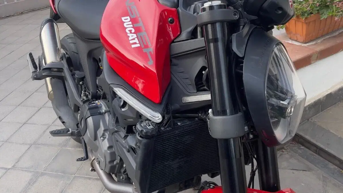 Ducati Monster 937 (2021 - 25)  (4)