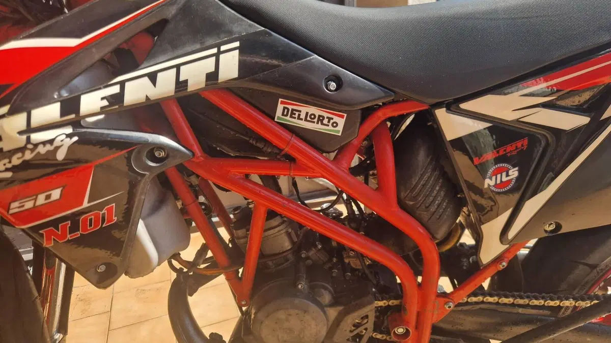 Valenti Racing N01 50 (2015 - 22)  (6)