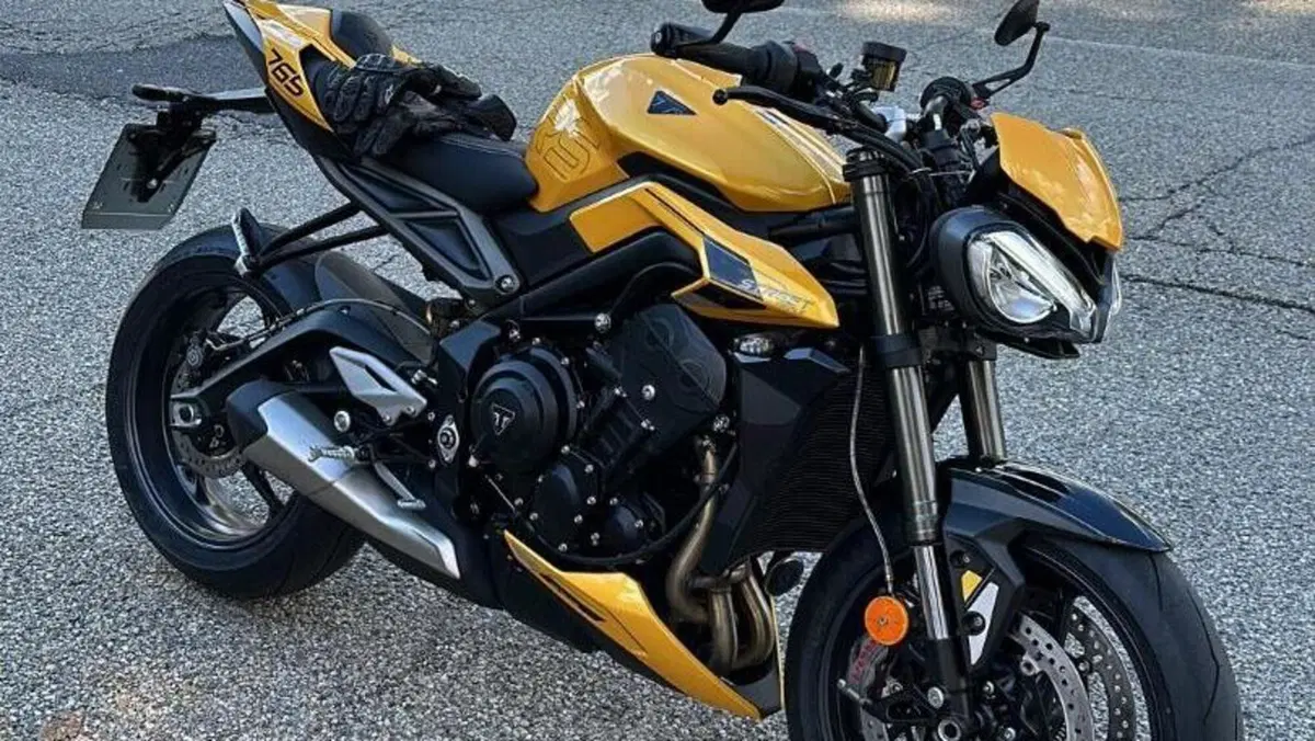 Triumph Street Triple 765 RS (2023 - 26) 