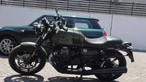 Moto Guzzi V7 Stone (2021 - 24)  (2)