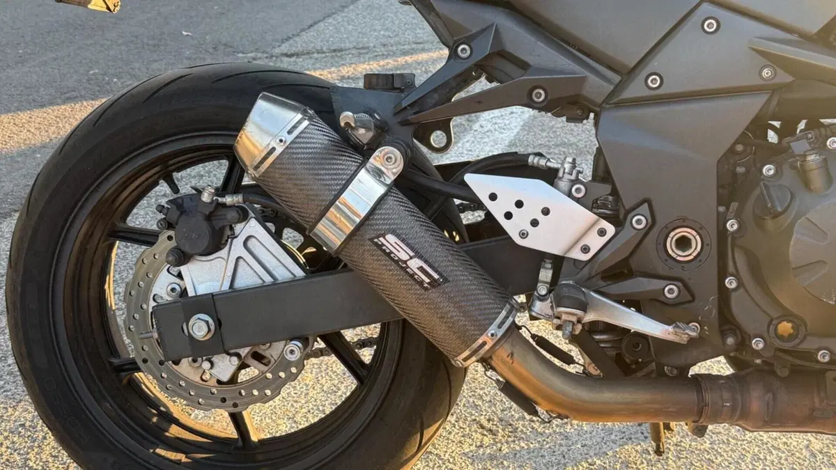 Kawasaki Z 750 (2007 - 14)  (3)