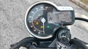 Triumph Scrambler 400 X (2024 - 26)  (2)