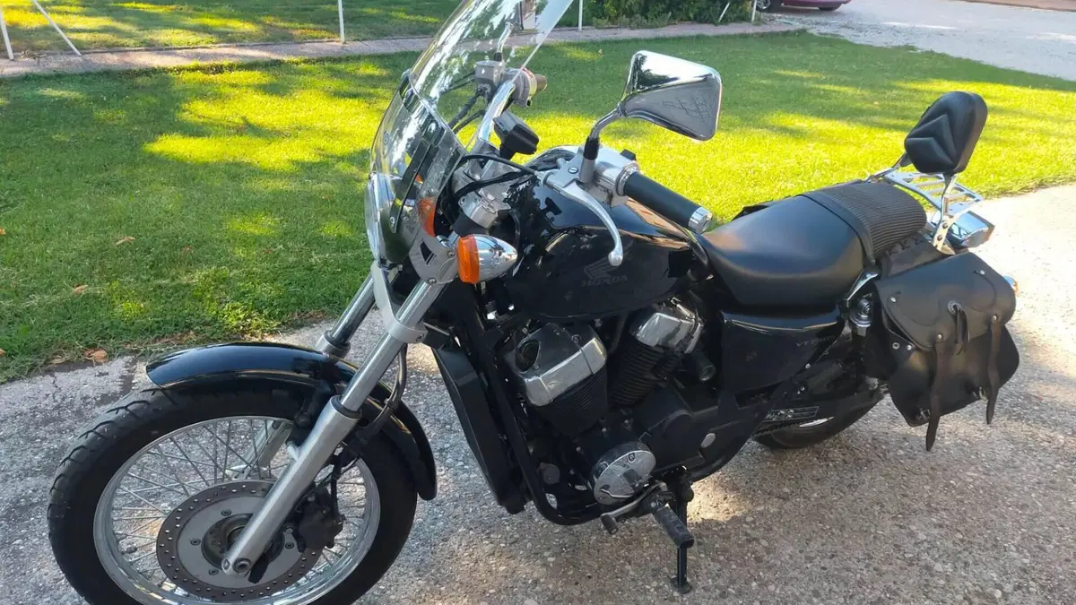 Honda VT 750S  (3)