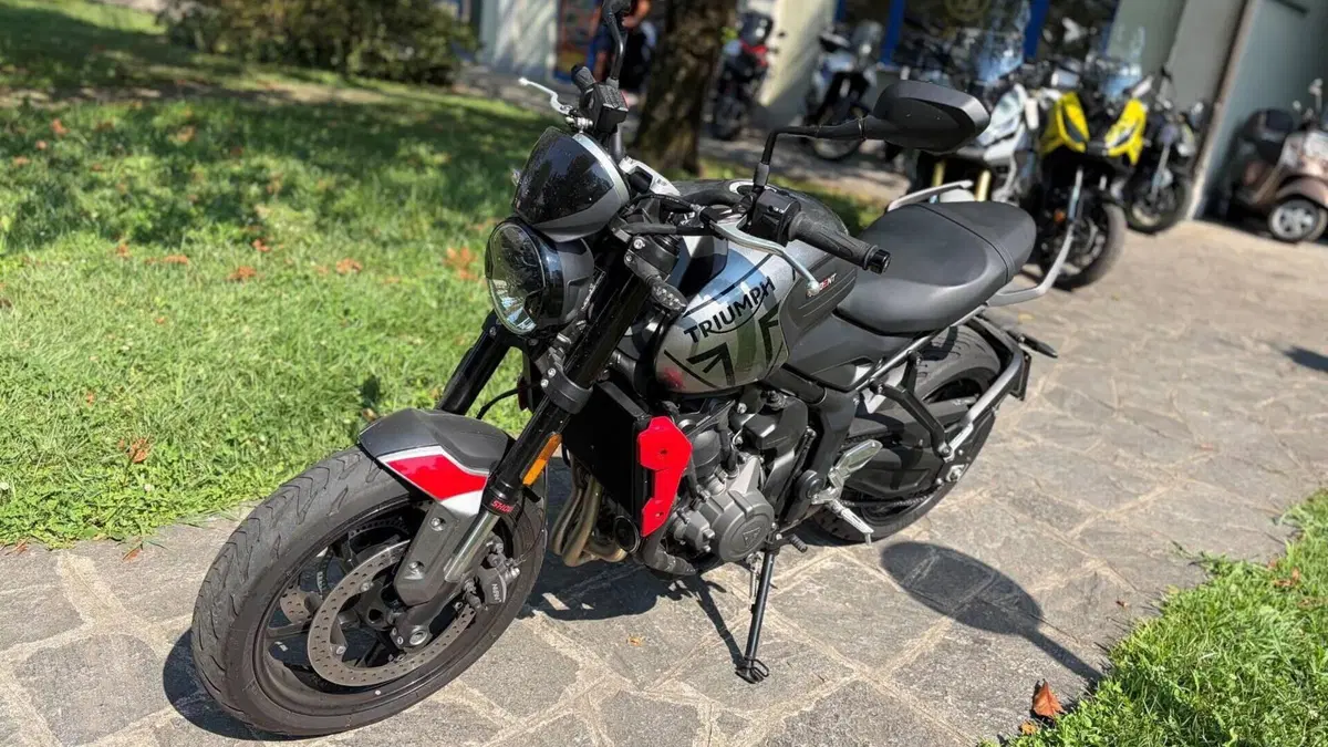 Triumph Trident 660 (2021 - 24)  (2)